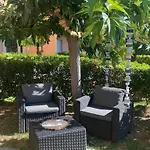 Vue Avec Piscine Chauffée Saint-Raphaël