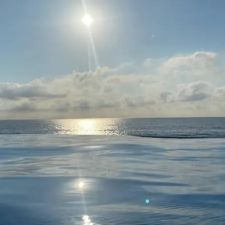 Vue Avec Piscine Chauffée * Saint-Raphaël