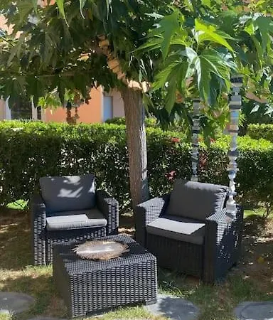 Vue Avec Piscine Chauffee Saint-Raphael (Var)