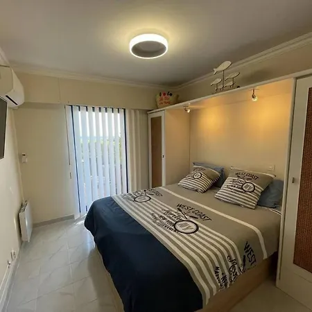 Vue Avec Piscine Saint-Raphaël