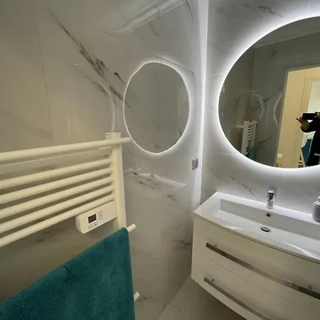 Vue Avec Piscine Saint-Raphaël