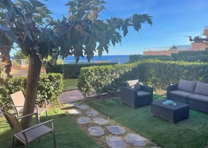 아파트 Vue Avec Piscine *