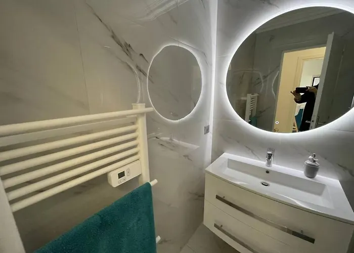 Vue Avec Piscine Saint-Raphaël